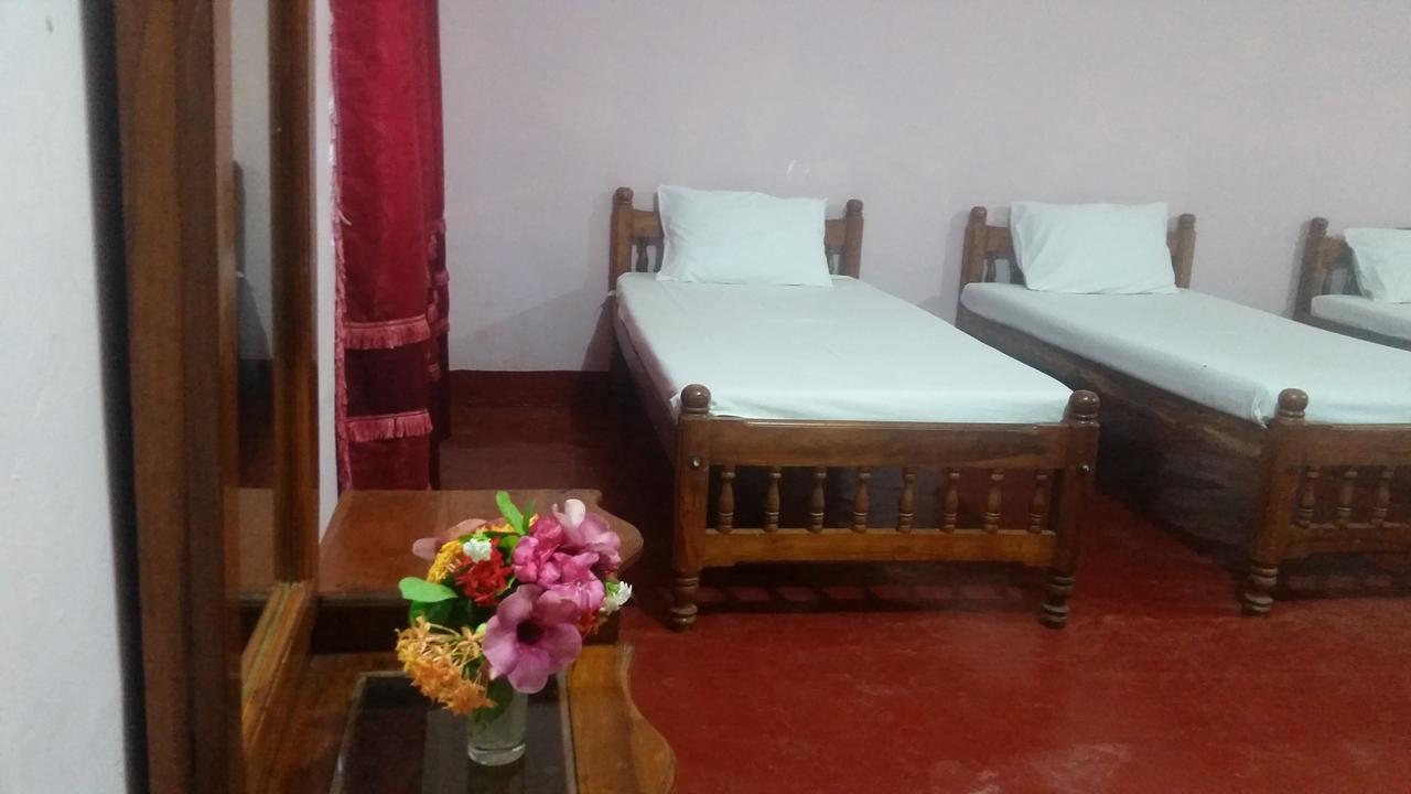 ซีวิว บีช โฮเต็ล Hotel นิลาเวลี ภายนอก รูปภาพ