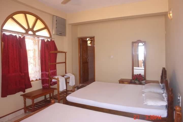 ซีวิว บีช โฮเต็ล Hotel นิลาเวลี ภายนอก รูปภาพ